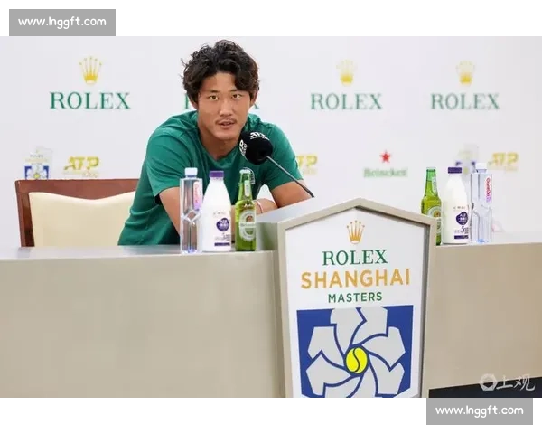 张之臻赴港进校园：与小学生共赴网球之约